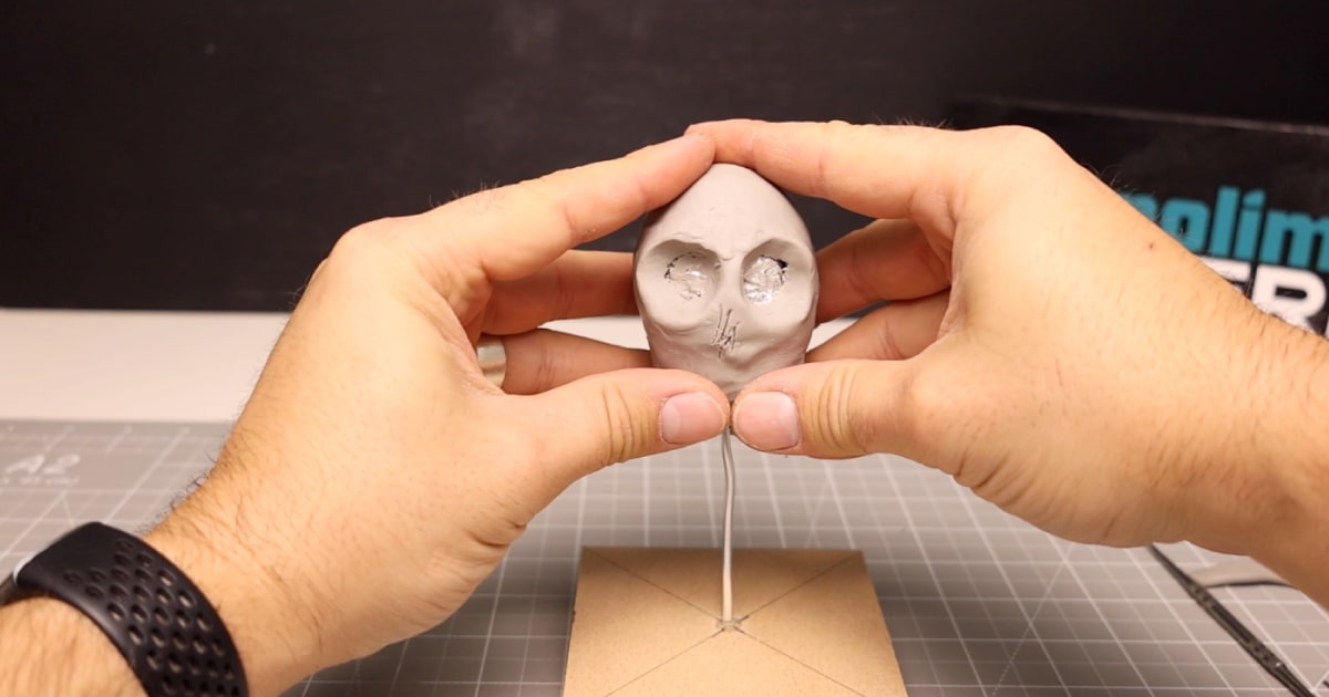 Beetlejuice 2 Bob Shaping The Head & Adding To Base
