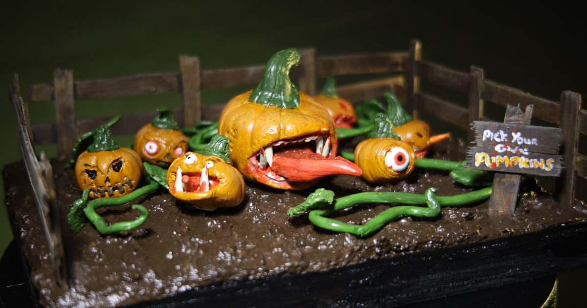 Halloween Pumpkin Patch Diorama Reveal - Pick Your Own Pumpkins