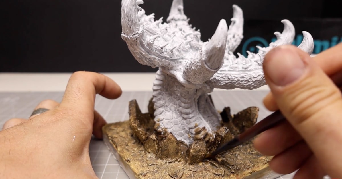 Painting The Base of the Horror Worm a Sandy Colour