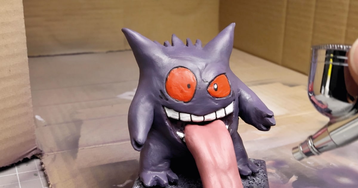 Giving Gengar A Coat of Gloss Varnish For Protection