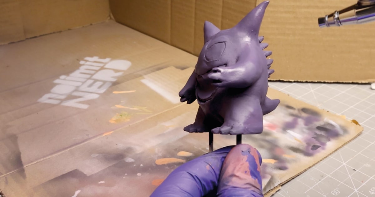 Airbrushing Purple Main Colour to Gengar