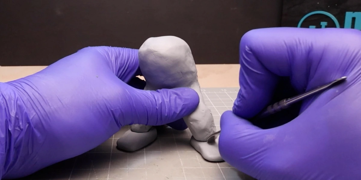 Adding the Feet To Red Hulk Figure